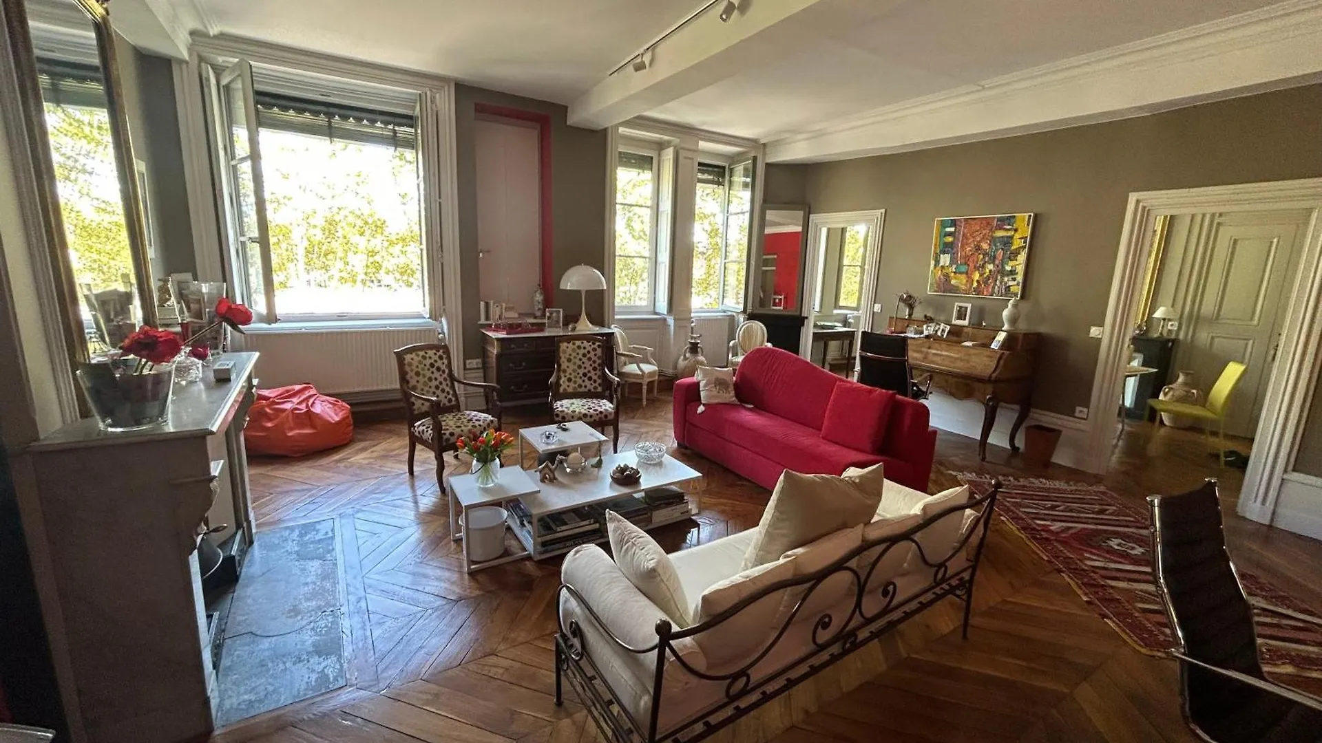 Les 24 Colonnes Apartment Lyon France