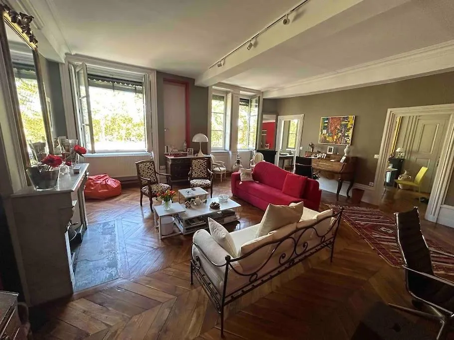 Les 24 Colonnes Apartment Lyon