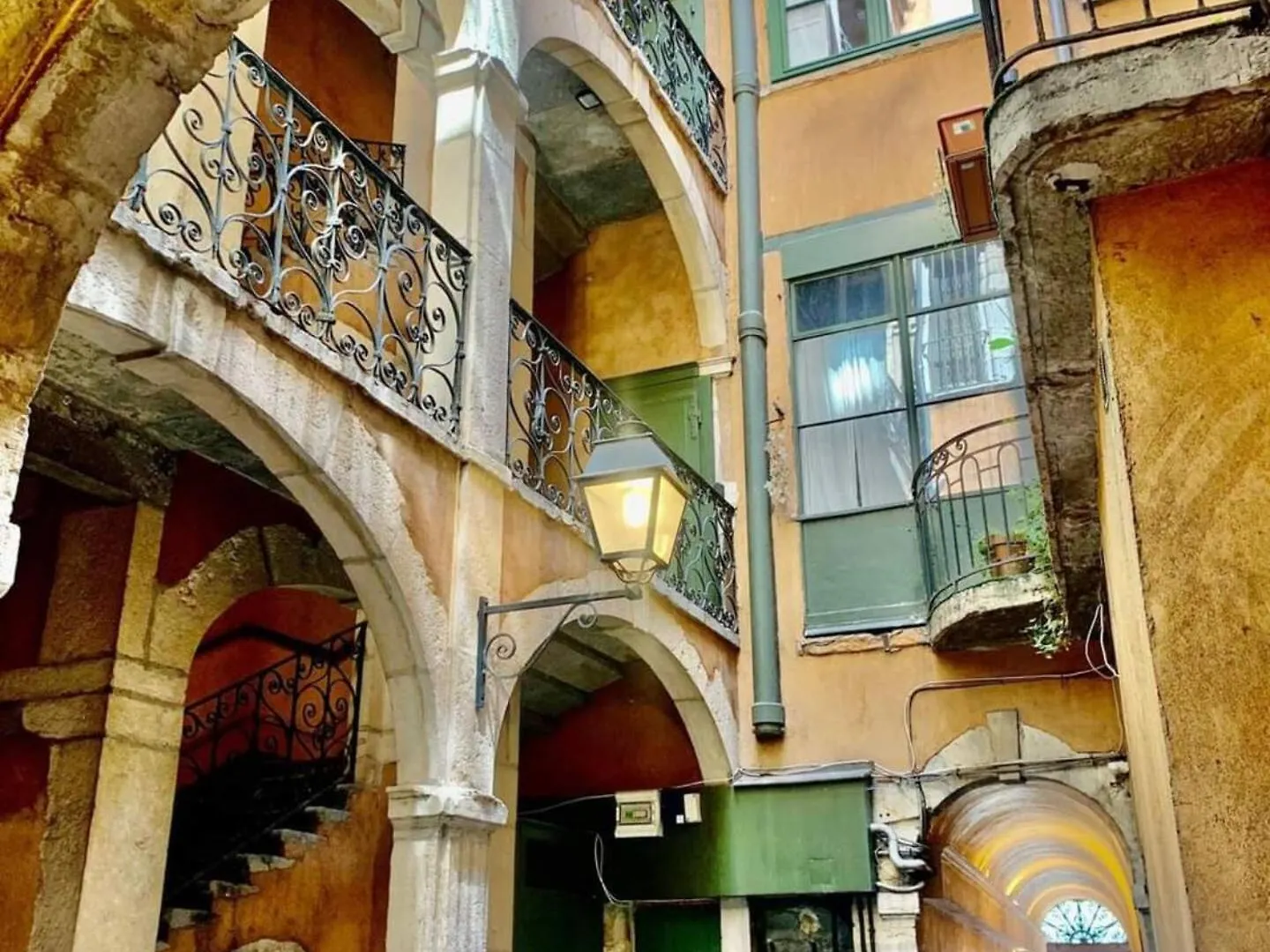Les 24 Colonnes Apartment Lyon